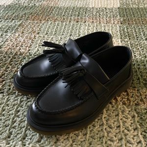 ADRIAN SMOOTH LEATHER TASSEL LOAFERS